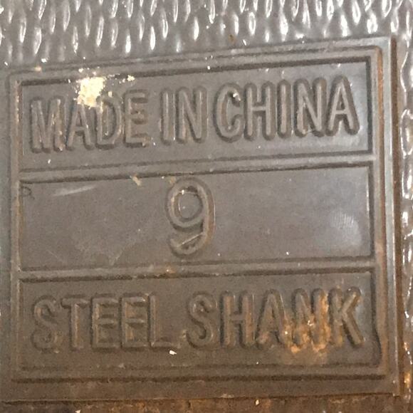 Khombu Gray Winter Boot.  9 - Picture 3 of 7